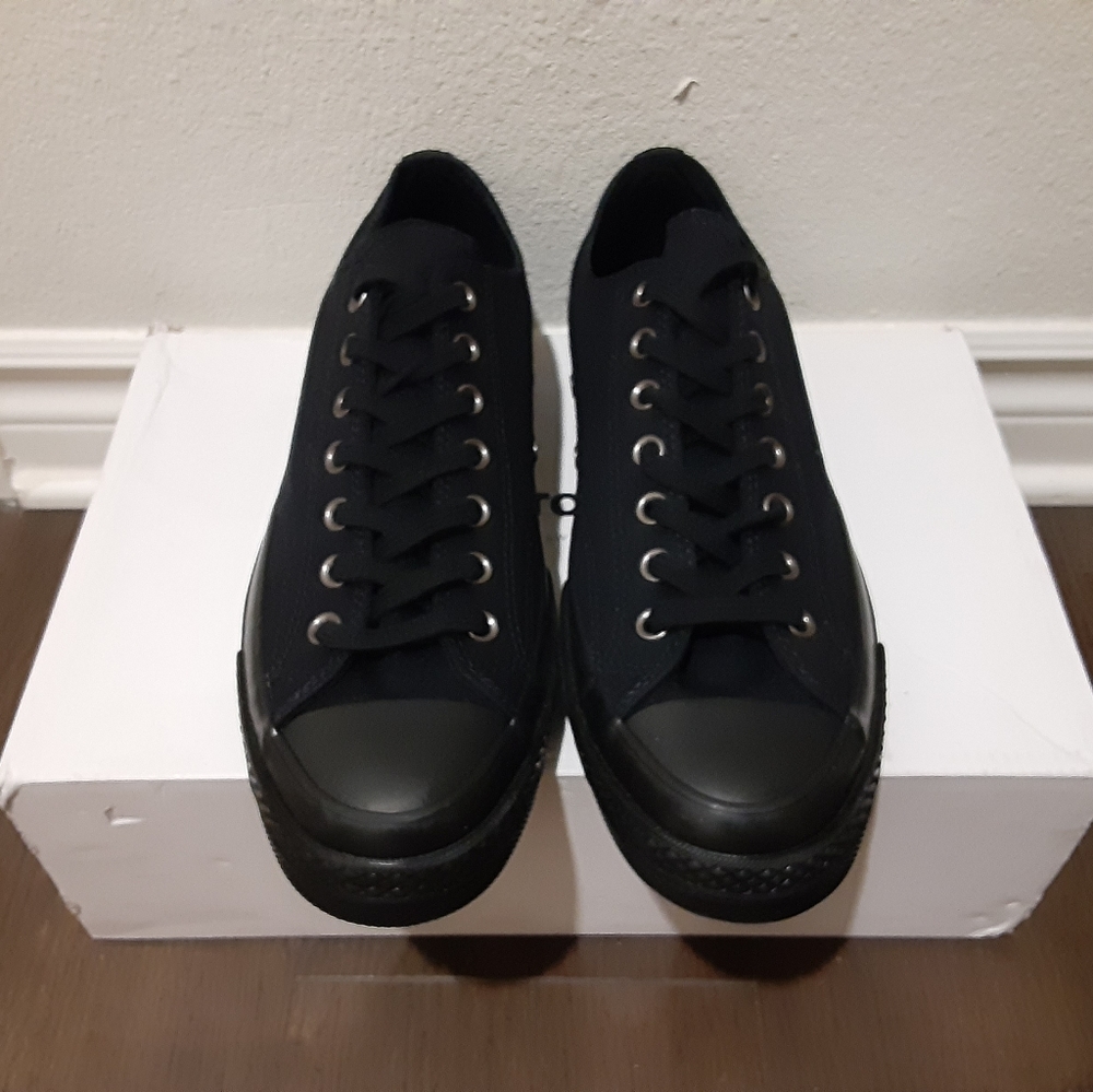Converse - Picture 3 of 4